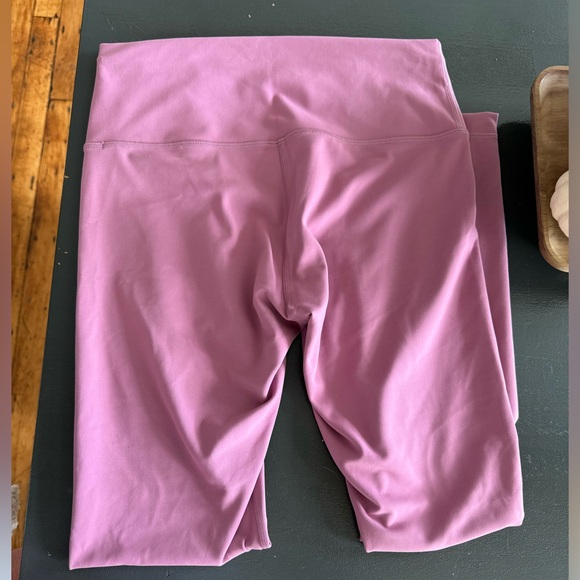 Lululemon wunder train 28’ leggings - Picture 2 of 5